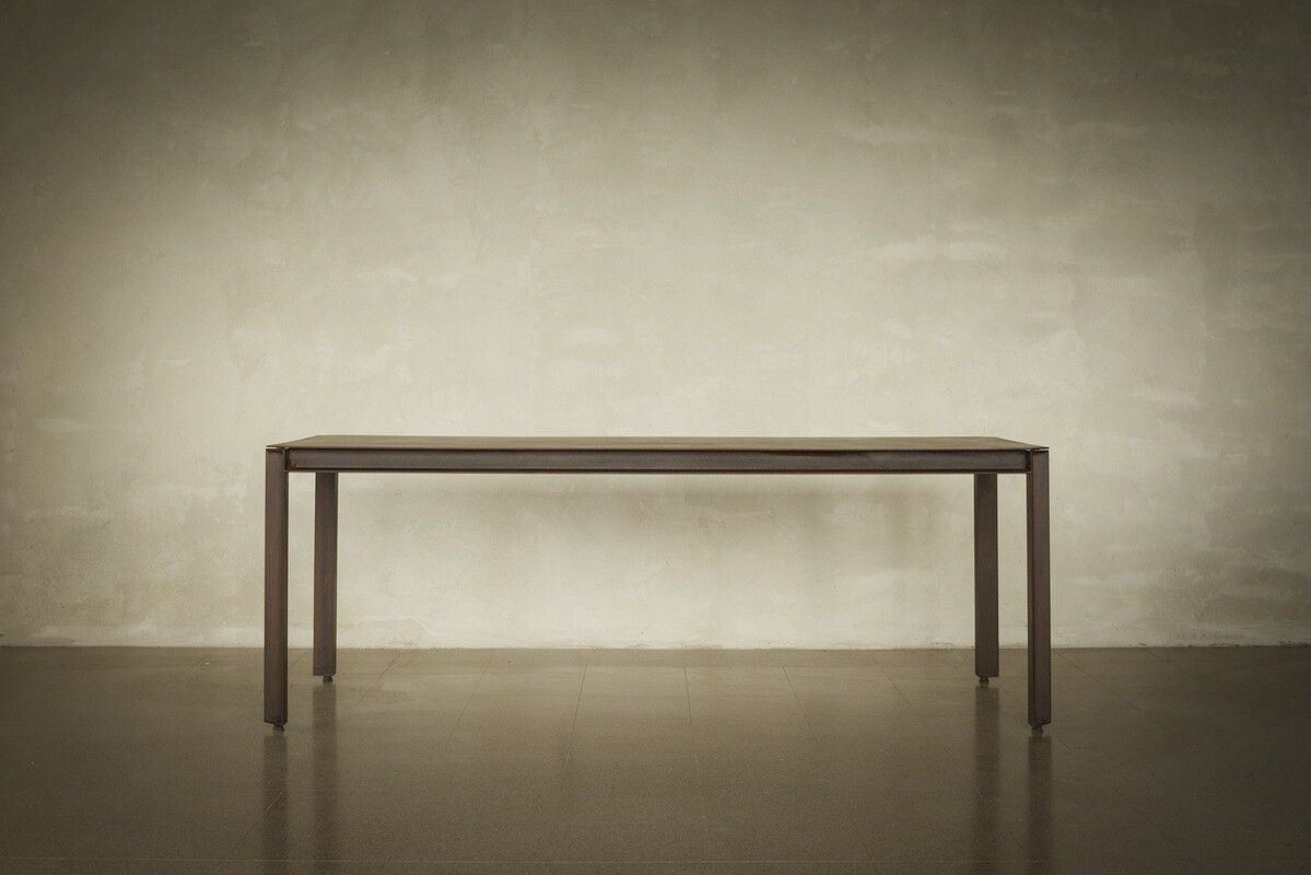 Table shelly M de Léopold GEST